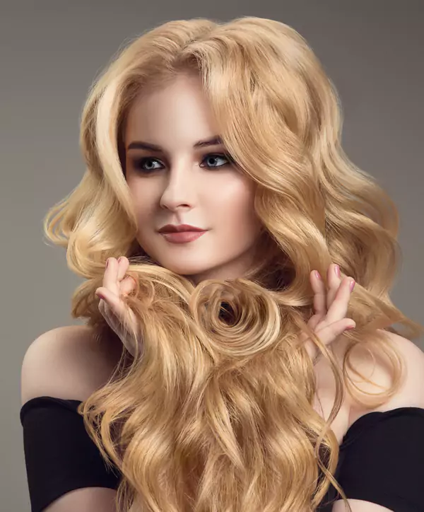 Saç Kaynak. Saçlarınızı uzatmak artık çok kolay. Saç kaynak işlemi ile hemen uzatın